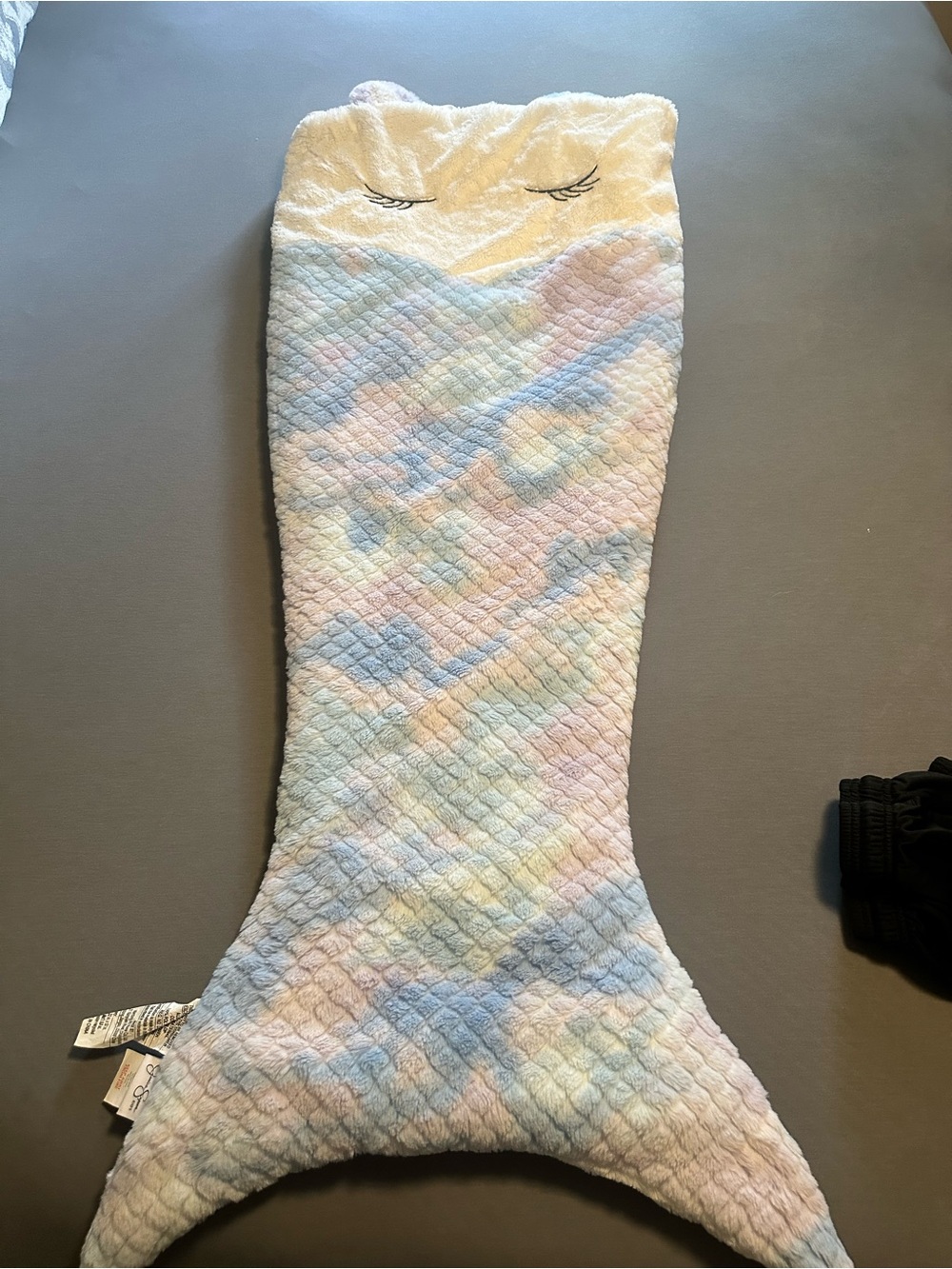 Jessica Simpson Plush Kids Blanket - Light Blue and White